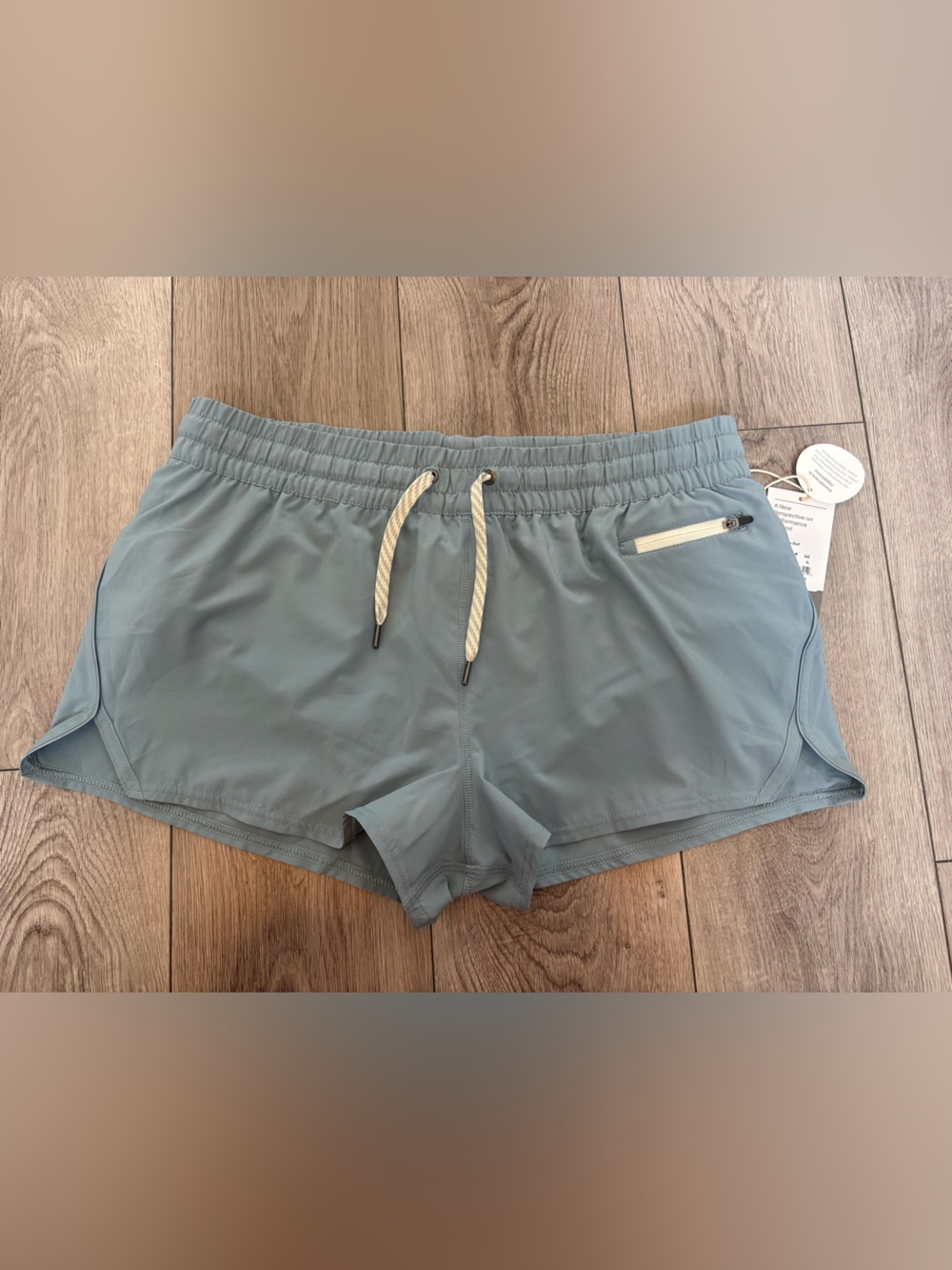 Vuori Clementine Shorts XL NWT Athletic Performance Blue Women’s
